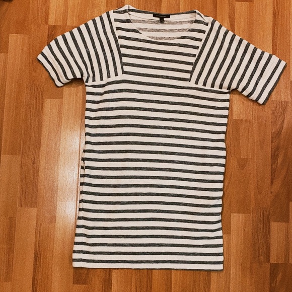 ❤️4/$40 SALE! ❤️ Banana Republic T Shirt Dress - Picture 1 of 7